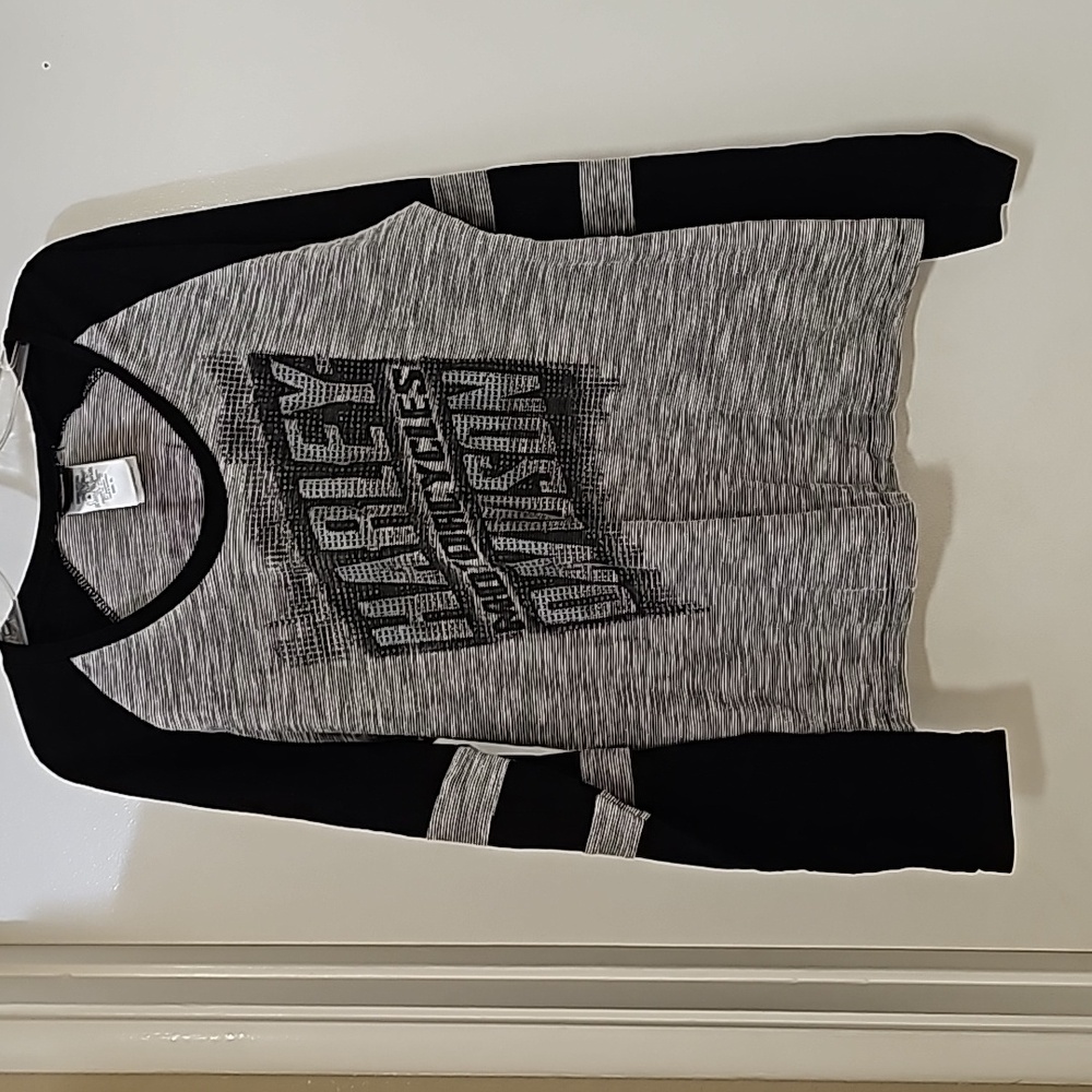 Harley Davidson long sleeve tshirt.  Size XL. Tote 4.